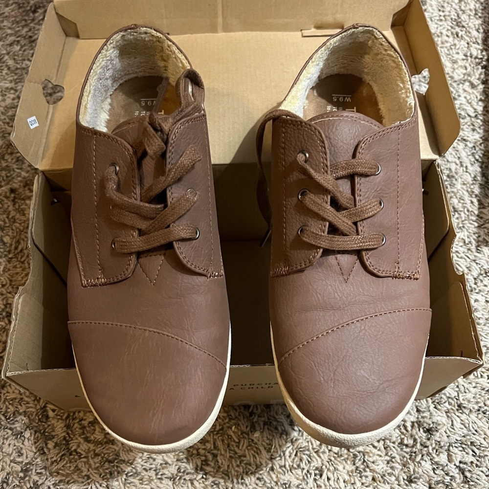 Toms